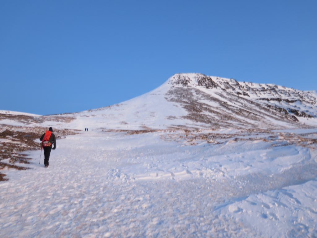 Going towards the Rock and Þverfellshorn peak.